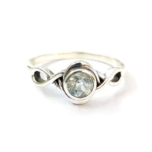 Anillo de Moissanita con Topacio Azul de 2.6 Gramos - Product Image 1