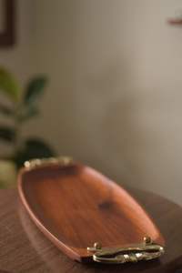 Vente en gros, plateau de service rond en bois de noyer brun rustique de petite taille personnalisé avec poignées, plateaux pour sarfophages naturels - Product Image 6