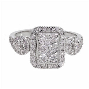 แหวนเพชรธรรมชาติสีขาว14K ที่สง่างามพร้อมด้วยกระจุกรัศมีทรงสี่เหลี่ยมผืนผ้าและด้านข้างเน้นทรงง่ามและปู - Product Image 3