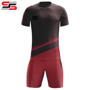Ensemble complet d'uniformes de football respirants personnalisés, maillot sublimé à manches courtes pour l'été - Product Image 5