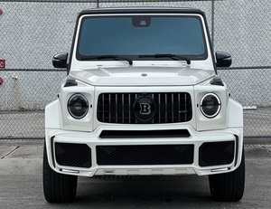 SUV tout-terrain ultra-luxueux à carrosserie large d'occasion 2023, V8 haute performance 4x4 avec un pack de style personnalisé exclusif - Product Image 1