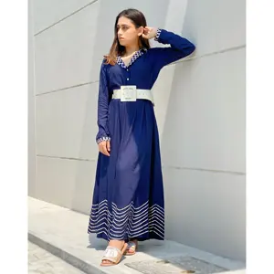 Vestido Largo Azul Coral Hecho de Rayón con Botones y Calificación de 5.0 - Product Image 5