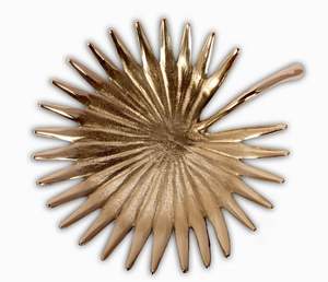 Bol à fruits en métal fini laiton antique avec base au design unique - Product Image 3