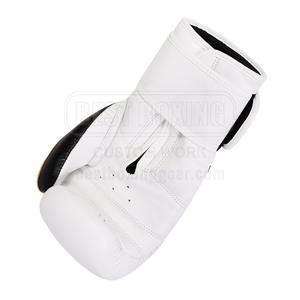 Best Quality Boxing Gloves With Custom Logo Hot Sale On Boxing Gloves <b>Light</b> Weight Comfortable Best Boxing Gear - Product Image 5