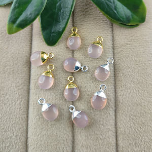 Calcedonia Piedra preciosa Encanto Colgante Tumble Rosa Con Chapado En Oro Suave Cristiano Religioso Tipo Electrochapado Colgante - Product Image 1