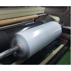 Película Estirable Protectora Transparente de Alta Resistencia, Color Blanco-Negro Suave, Resistente a la Humedad, LDPE/LLDPE, Extrusión Múltiple para - Product Image 5