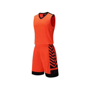 Ensemble d'uniformes de basket-ball pour hommes sublimés personnalisés Short en jersey respirant avec nom et numéro de logo Options de taille supérieure - Product Image 1