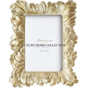 Moderno marco de fotos de metal de aluminio con líneas limpias y detalles sutiles perfecto para la decoración contemporánea o minimalista del hogar - Product Image 6