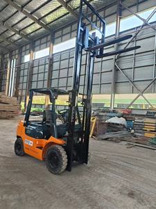 Chariot élévateur électrique avec nacelle élévatrice haute capacité 1500kg-2500kg, origine USA, doté d'une boîte de vitesses, d'une pompe, d'un moteur et d'un châssis. - Product Image 5