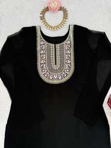 Elegante Traje Sharara Negro de Georgette Bordado de Alta Costura para Fiestas, con Detalles Hechos a Mano y Dupatta de Lujo, Estilo Indio - Product Image 3