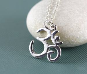 Collier pendentif Om en argent sterling 925 Bijoux hindous spirituels - Product Image 4