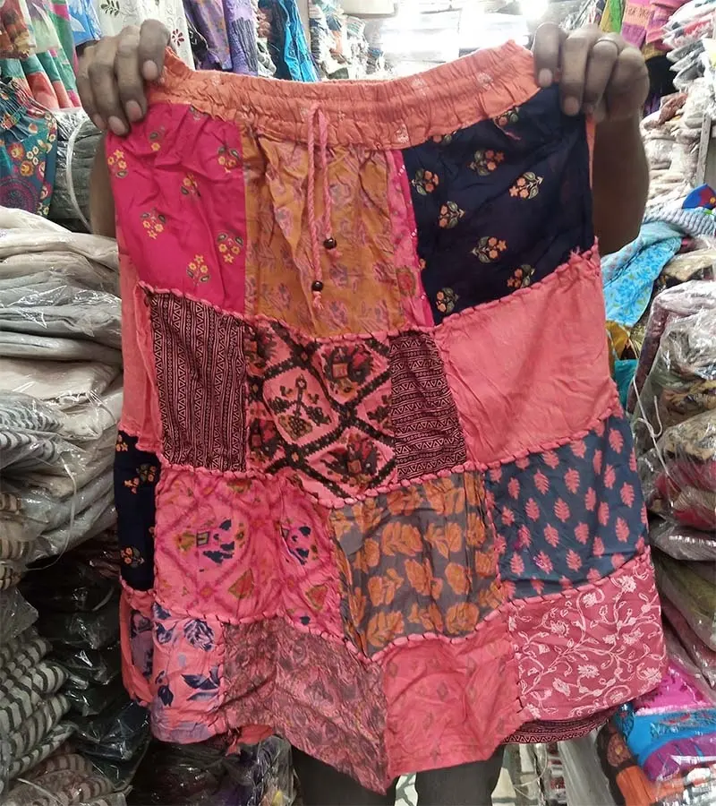 Patch de algodão Trabalho Tie-Dye Moda Feminina Tamanho Curto Saias Uso Casual Estilo Boho Do Fabricante Indiano GC-AP-874