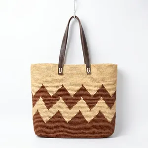 Sac fourre-tout en raphia fait main avec logo personnalisé, motif chevron, style bohème, dessus ouvert, doublure en coton - Taille moyenne pour la plage, les vacances et les voyages - Product Image 4
