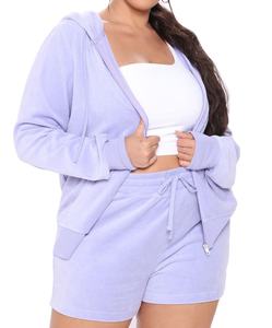 ชุดเซ็ตทูพีซกำมะหยี่สีชมพูสดใสสำหรับผู้หญิง สไตล์เซ็กซี่ เสื้อครอปท็อปและกางเกงขาสั้นเหนือเข่า สำหรับฤดูหนาว ผลิตโดย HI 2026 - Product Image 1