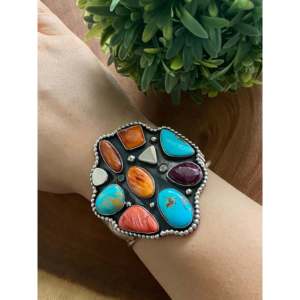 Brazalete de Moda E. Richards con Múltiples Piedras y Plata de Ley - Product Image 2
