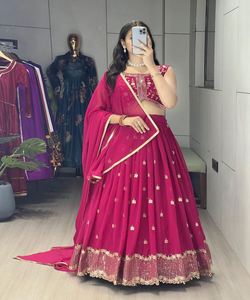 Lehenga Choli tendance de Bollywood, pièce de créateur pour la vente en gros, collection indienne, tenue de soirée, saison des mariages, Lahenga Choti - Product Image 2