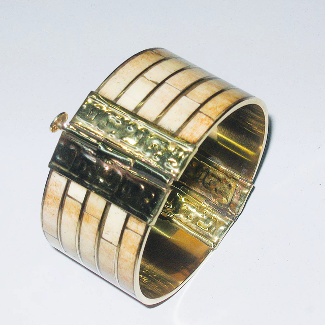 Handmade Eco-Friendly Bone Round Cuff Bangle Women Antique Imitation Indian Art & Collectible Jewelry Party Quality Enterprises