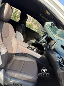 Lexus RX 350 FWD Plus SUV Usato Bianco, Guida a Sinistra o a Destra, Senza Incidenti, 2023, 5 Posti, per Esportazione - Product Image 3