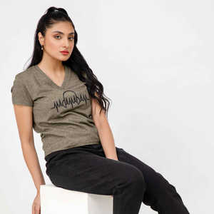 Camiseta Lisa de Bambú/Algodón Transpirable para Mujer - Esencial para el Día a Día con Acabado Limpio - Estilo Minimalista, Camiseta de Moda para Halloween - Product Image 3