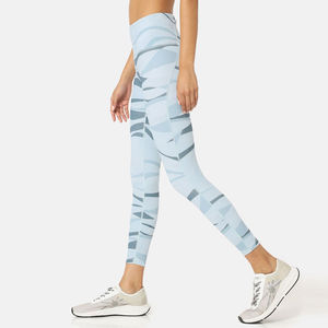 Pantalones de Yoga de cintura alta para mujer, ropa de gimnasio de talla grande elástica suave, mallas impresas por sublimación transpirables a la moda - Product Image 2
