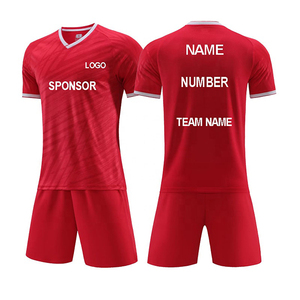 Uniforme de football personnalisable pour jeunes avec nom de l'équipe et impression de logo Abordabilité sublimée Service OEM Coupe automatisée - Product Image 1