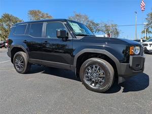 Cuidadosamente-Usado-2025 -Toyota- L-y C-ruiser- 1958 -4dr- SUV -4WD - Product Image 3