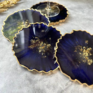 Plateau rond en résine marine avec bords en cristal écrasé et centre doré Plateau élégant à bords ondulés pour décoration de table d'Inde - Product Image 1