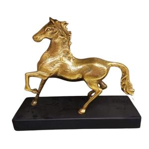 Sculpture en aluminium debout décorative à la maison plaquée par argent de cheval pour la décoration - Product Image 1