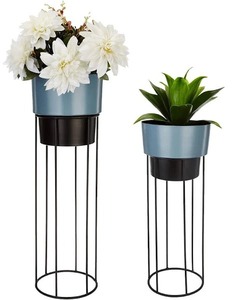 Macetas de metal de moda Eleve su espacio con diseños de moda Macetas colgantes para balcón Sala de estar - Product Image 1