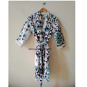 Chaqueta Bordada Suzani Kantha Hecha a Mano, Abrigo Cálido de Invierno, Manga Larga, Ecológico, Túnica Uzbeko Suzani, Cintura Natural - Product Image 1