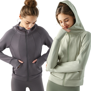 Veste de sport coupe ajustée de haute qualité pour femmes fermeture éclair coupe-vent sport Fitness à capuche manches longues respirant poche supérieure grande taille - Product Image 1