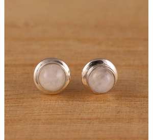 Pendientes de tuerca de piedra lunar arcoíris de plata de ley sólida de 9mm Con piedra lunar arcoíris Natural de 6mm 925 estampada para ocasiones de fiesta - Product Image 3