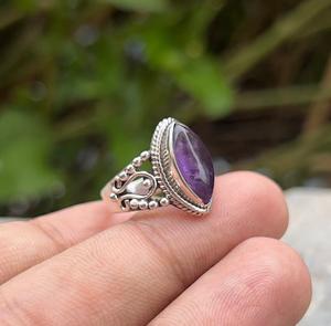 Aura Boosting Anillo de amatista hecho a mano Plata de Ley 925 Diseño minimalista Piedra preciosa natural Tamaño personalizado Regalo perfecto para ella - Product Image 3