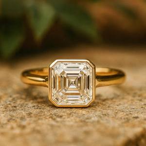 แหวนหมั้นเพชรโมอิสซาไนต์ทรงแอสเชอร์ ตัวเรือนแบบฝังขอบ แหวนหมั้นวินเทจทรงแอสเชอร์ แหวนหมั้นชุบทอง 14K - Product Image 2