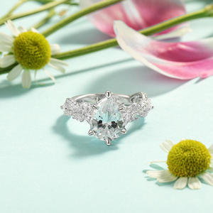 แหวนหมั้นเพชรทรงลูกแพร์เจียระไนแบบวีนของเจลิยา - Product Image 4
