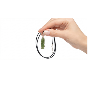Collar con Colgante de Aventurina Verde Natural de Doble Punta en Forma de Lápiz, Envuelto en Alambre, Joyería de Piedra Preciosa de Cuarzo con Energía Curativa - Product Image 1