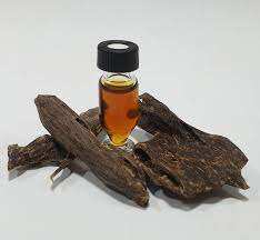 100% aceite esencial de madera de agar puro al por mayor aceite esencial de madera de agar a granel aceite de madera de agar natural y puro - Product Image 2