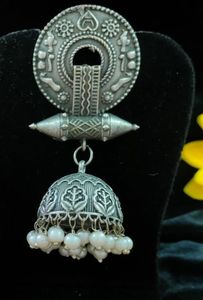 Boucles d'oreilles Jhumkas en métal oxydé de qualité supérieure perle raffinée avec des métaux respectueux de l'environnement sans danger pour un port prolongé - Product Image 2