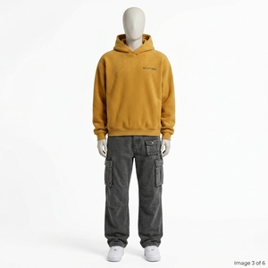 Ensemble streetwear personnalisé pour femme : sweat à capuche oversize jaune moutarde et pantalon cargo noir en molleton de coton – Vente en gros OEM - Product Image 4