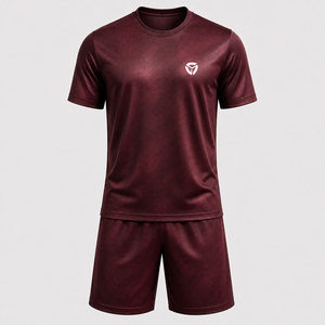 Uniforme de football de qualité supérieure Tissu léger Coupe confortable Design respirant Idéal pour les matchs et les entraînements d'équipe - Product Image 1