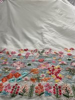 Tissu Organza Haute Qualité Brodé Motif Floral au Fil