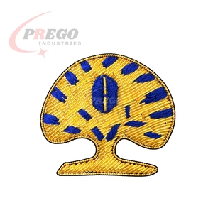 Parche de Logotipo Personalizado con Hilo Dorado, Personaliza tus Propios Insignias Bordadas a Mano con Hilo Metálico, Parches Bordados a Mano de Alta Calidad - Product Image 3