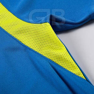 Conception personnalisable d'uniforme de football à séchage rapide pour votre équipe - Product Image 3