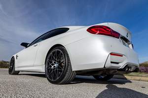 BMW M4 Coupé 2020 USADO, con Volante a la Izquierda/Derecha, Paquete de Competición - Product Image 3