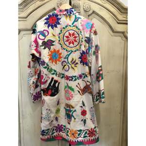 Abrigo de Algodón Vintage con Cadena de Margaritas Bordada, Accesorio de Moda de Estilo Retro - Product Image 1