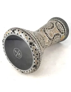Gawharet El Fan 22cm Classic Darbuka Doumbek - Tambour géométrique incrusté de perles de tourmaline - Product Image 2