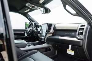 2024 2500 A E V x4 Caja de Cambios Automática, Título Limpio, Sin Accidentes, con Bajo Kilometraje, Listo para Envío - Product Image 4