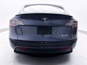 2023 T E S L โมเดล Y ประสิทธิภาพ AWD ถูกใช้อย่างเรียบร้อย