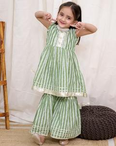 Indien Sud-Style Filles Enfants Ethnique Kurti Shalwar Kameez Robe Lehenga Choli Choli Fête De Fête Porter En Gros En Soie - Product Image 4