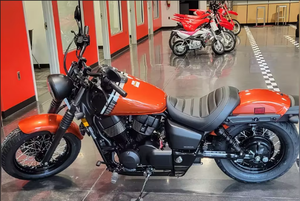 ¡PREPÁRATE PARA CONDUCIR! Motocicleta Honda Cruiser SHADOW PHANTOM Phantom ABS 2025 en Venta - Product Image 3